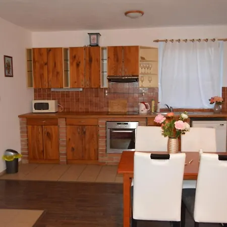 Bohemica 3 Apartment *